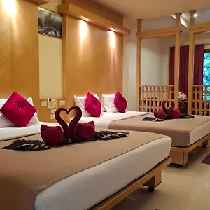 Hotel Lanta Summer House 1